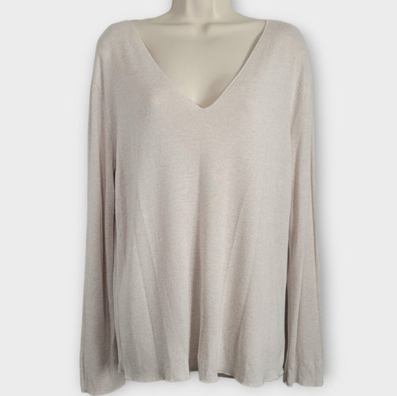 Zara Size Large V Neck Light Weight Top - Picture 1 of 4